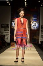 Model walks the ramp for Niki Mahajan show on Wills Lifestyle India Fashion Week 2011-Day 4 in Delhi on 9th April 2011 (87).JPG